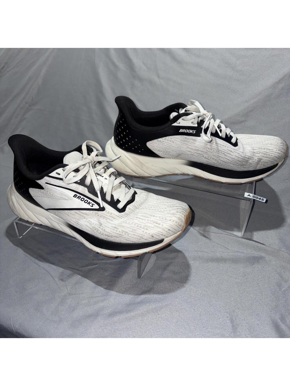 Brooks Anthem 7 Sneaker Men's Size 8.5B 8.5 B White Black Running Shoes